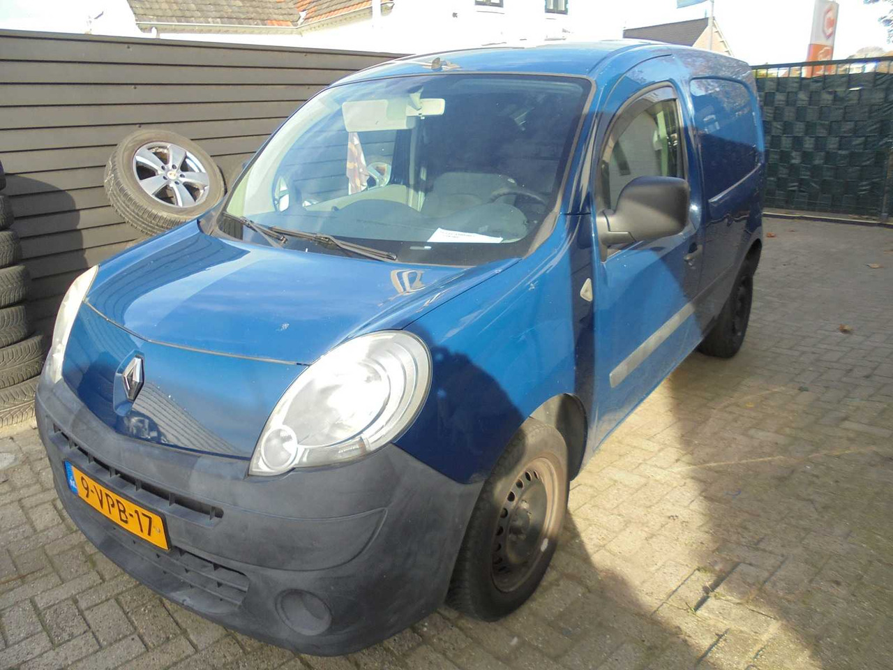 RENAULT - KANGOO EXPRESS - 1.5 DCI 70 GR. CONF. - 9-VPB-17 - شاحنة التوصيل: صورة 1 RENAULT - KANGOO EXPRESS - 1.5 DCI 70 GR. CONF. - 9-VPB-17 - شاحنة التوصيل: صورة 1