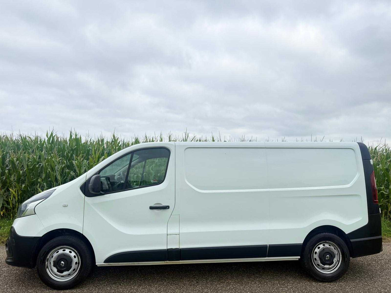 RENAULT - TRAFIC - 1.6 DCI T29 L2H1 GÉN - COMMERCIAL VEHICLE - VRJ-11-Z - شاحنة التوصيل: صورة 2 RENAULT - TRAFIC - 1.6 DCI T29 L2H1 GÉN - COMMERCIAL VEHICLE - VRJ-11-Z - شاحنة التوصيل: صورة 2