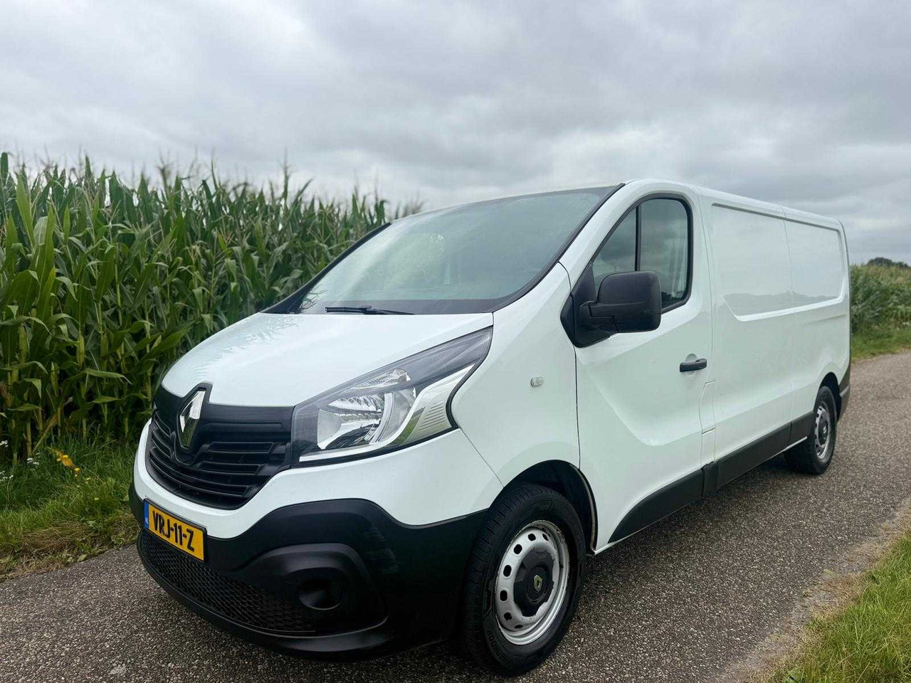RENAULT - TRAFIC - 1.6 DCI T29 L2H1 GÉN - COMMERCIAL VEHICLE - VRJ-11-Z - شاحنة التوصيل: صورة 1 RENAULT - TRAFIC - 1.6 DCI T29 L2H1 GÉN - COMMERCIAL VEHICLE - VRJ-11-Z - شاحنة التوصيل: صورة 1