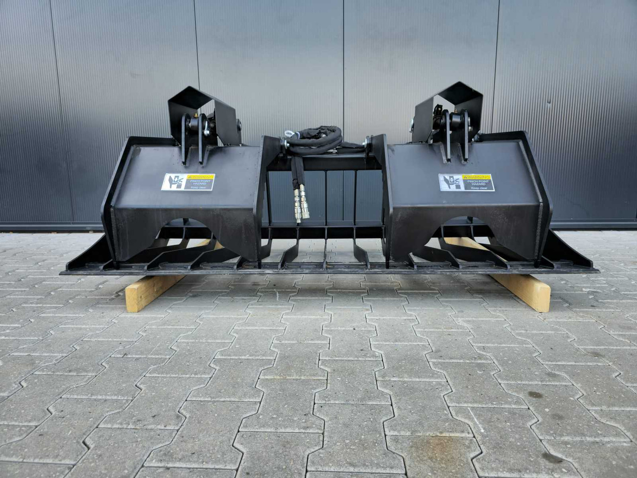 Rhino-cross 72 inch rock Grapple Bucket - ملحق - آلات البناء: صورة 2 Rhino-cross 72 inch rock Grapple Bucket - ملحق - آلات البناء: صورة 2
