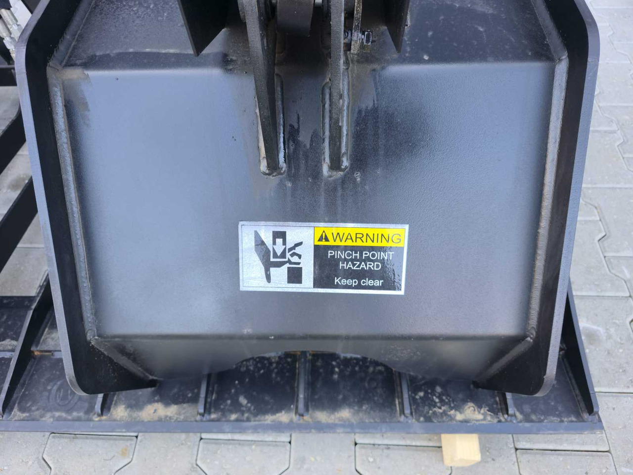 Rhino-cross 72 inch rock Grapple Bucket - ملحق - آلات البناء: صورة 5 Rhino-cross 72 inch rock Grapple Bucket - ملحق - آلات البناء: صورة 5