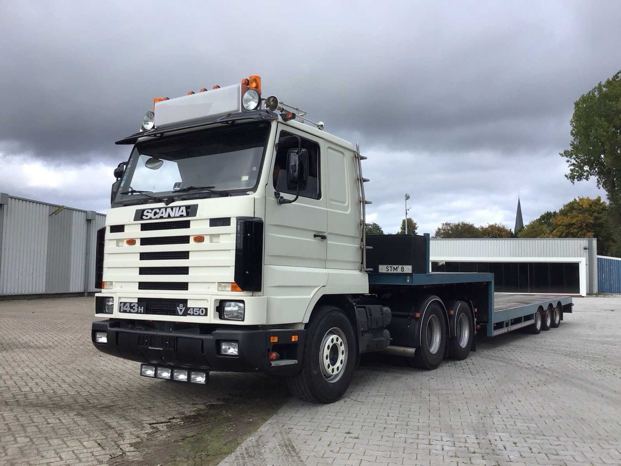 SCANIA V8 - 143H 450 - TRUCK TRACTOR - شاحنة: صورة 1 SCANIA V8 - 143H 450 - TRUCK TRACTOR - شاحنة: صورة 1