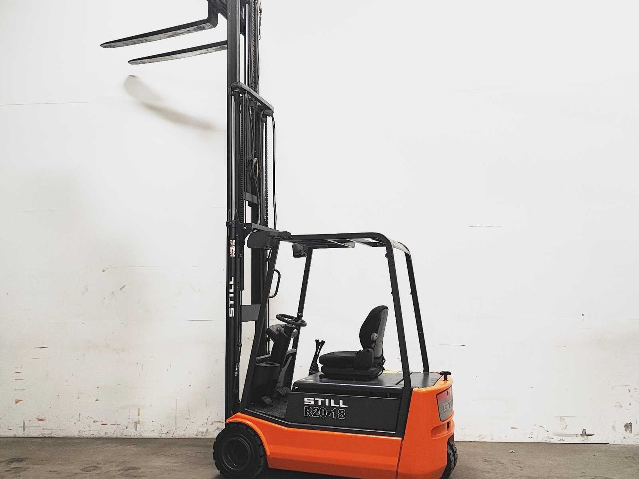 STILL - R20-18 - FORKLIFT TRUCK - 2004 - رافعة شوكية: صورة 3 STILL - R20-18 - FORKLIFT TRUCK - 2004 - رافعة شوكية: صورة 3