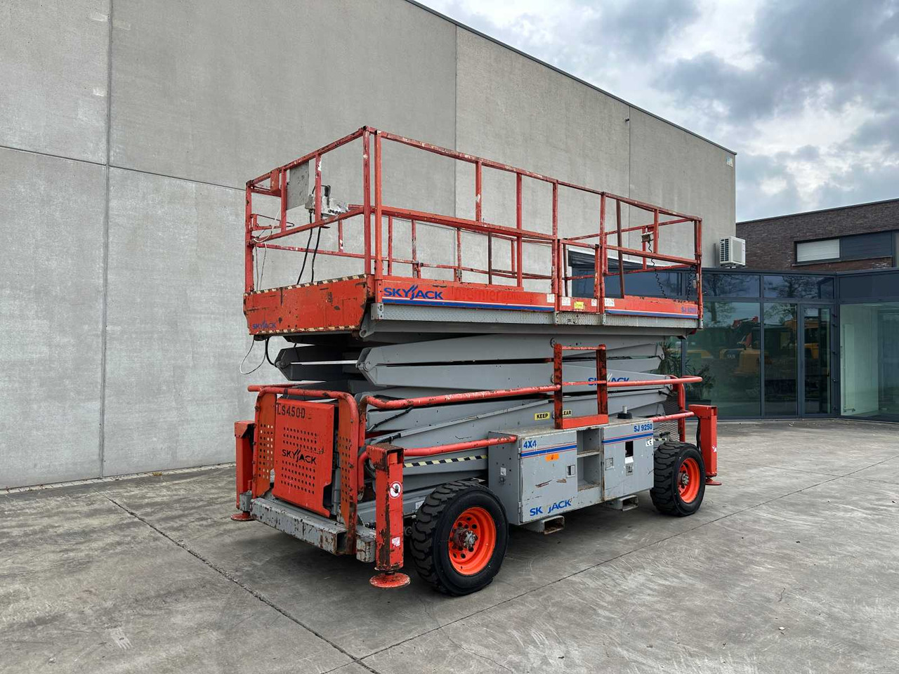 Skyjack SJ9250 - معدات الوصول: صورة 1 Skyjack SJ9250 - معدات الوصول: صورة 1