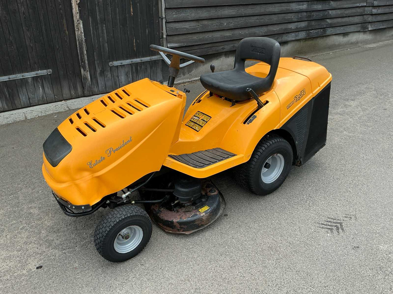 Stiga JR 92 Hydro - جزازة أعشاب الحدائق: صورة 1 Stiga JR 92 Hydro - جزازة أعشاب الحدائق: صورة 1