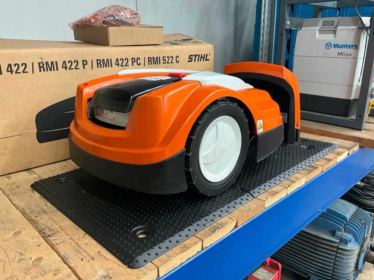 Stihl RMI422.2 - جزازة أعشاب الحدائق: صورة 3 Stihl RMI422.2 - جزازة أعشاب الحدائق: صورة 3