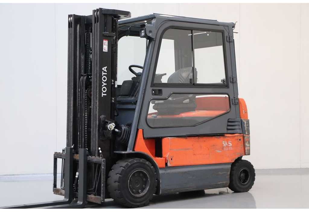 TOYOTA - 2010 - 7FBMF30 - FORKLIFT, TRIPLEX - رافعة شوكية: صورة 1 TOYOTA - 2010 - 7FBMF30 - FORKLIFT, TRIPLEX - رافعة شوكية: صورة 1