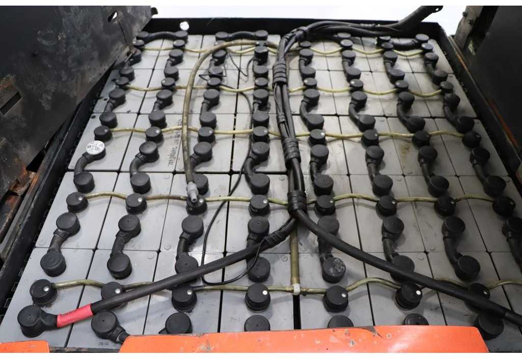 TOYOTA - 2010 - 7FBMF30 - FORKLIFT, TRIPLEX - رافعة شوكية: صورة 4 TOYOTA - 2010 - 7FBMF30 - FORKLIFT, TRIPLEX - رافعة شوكية: صورة 4