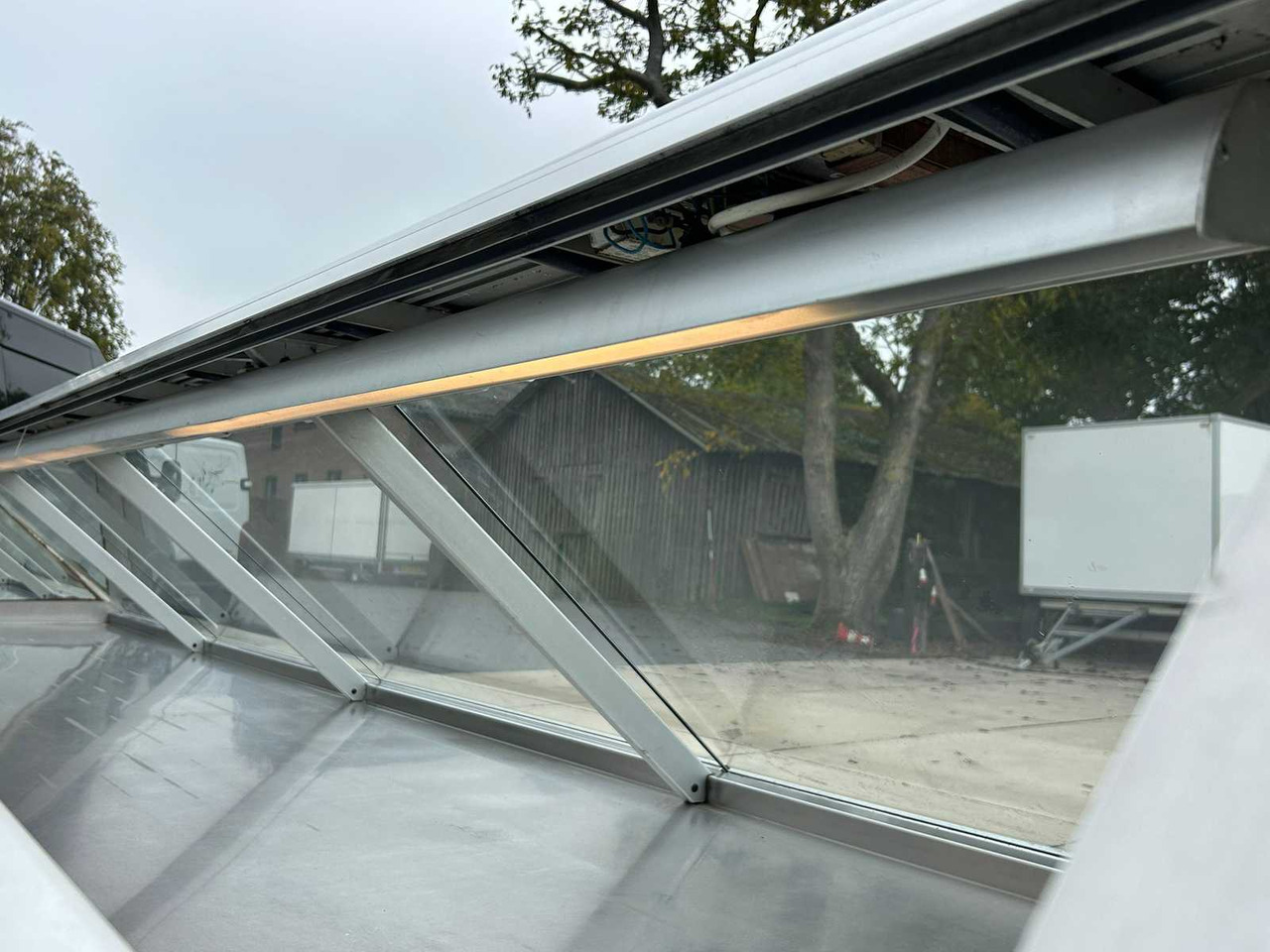 TRIAS SALES TRAILER - عربة مقطورة: صورة 5 TRIAS SALES TRAILER - عربة مقطورة: صورة 5