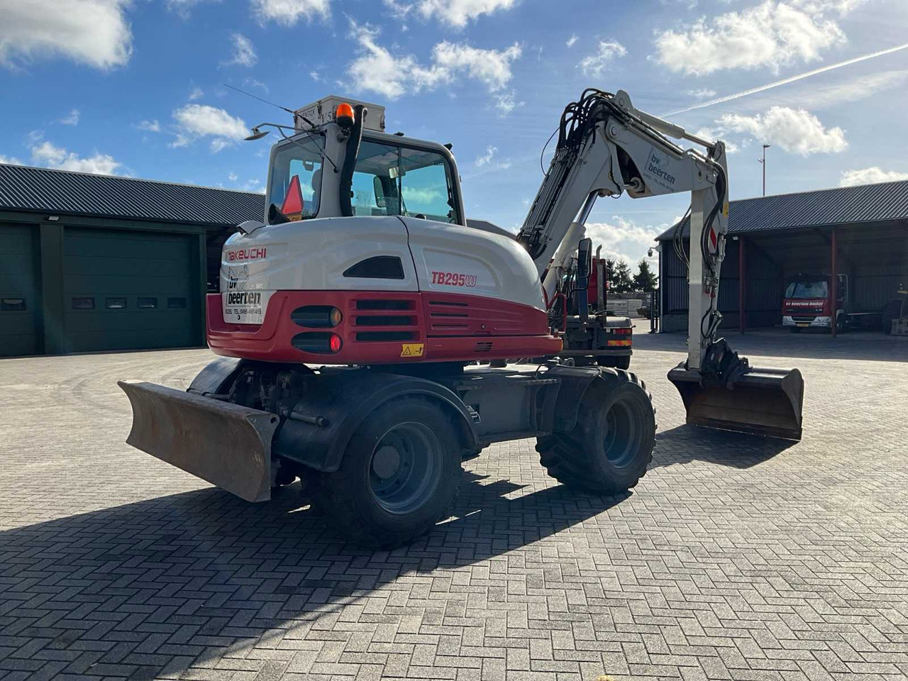 Takeuchi 2015 TAKEUCHI TB295W WHEELED EXCAVATOR - حفارة دولاب: صورة 3 Takeuchi 2015 TAKEUCHI TB295W WHEELED EXCAVATOR - حفارة دولاب: صورة 3
