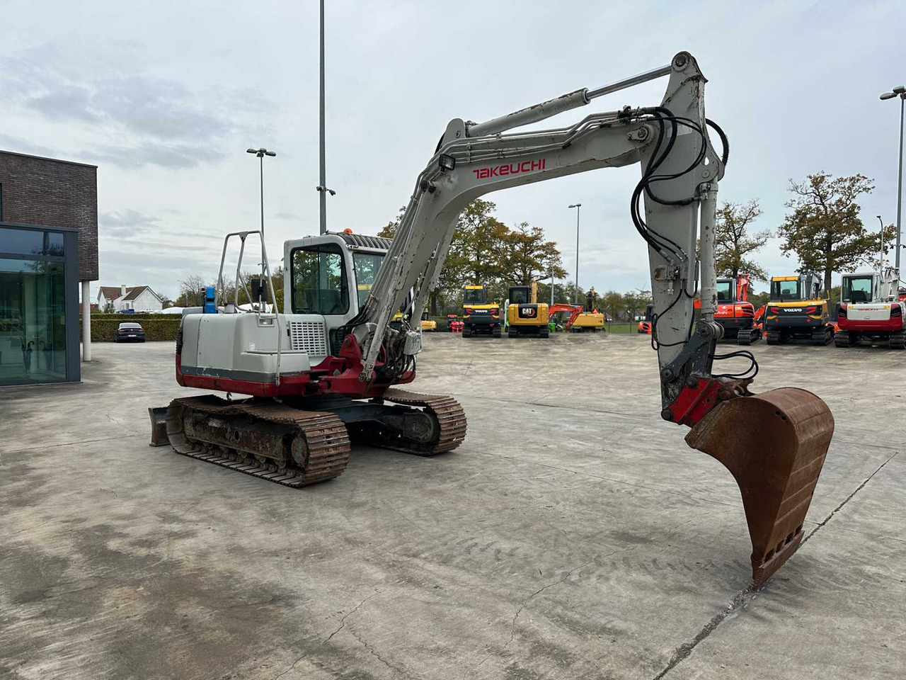 Takeuchi TAKEUCHI - 2007 - TB175 - MIDI EXCAVATOR - حفار زحاف: صورة 3 Takeuchi TAKEUCHI - 2007 - TB175 - MIDI EXCAVATOR - حفار زحاف: صورة 3