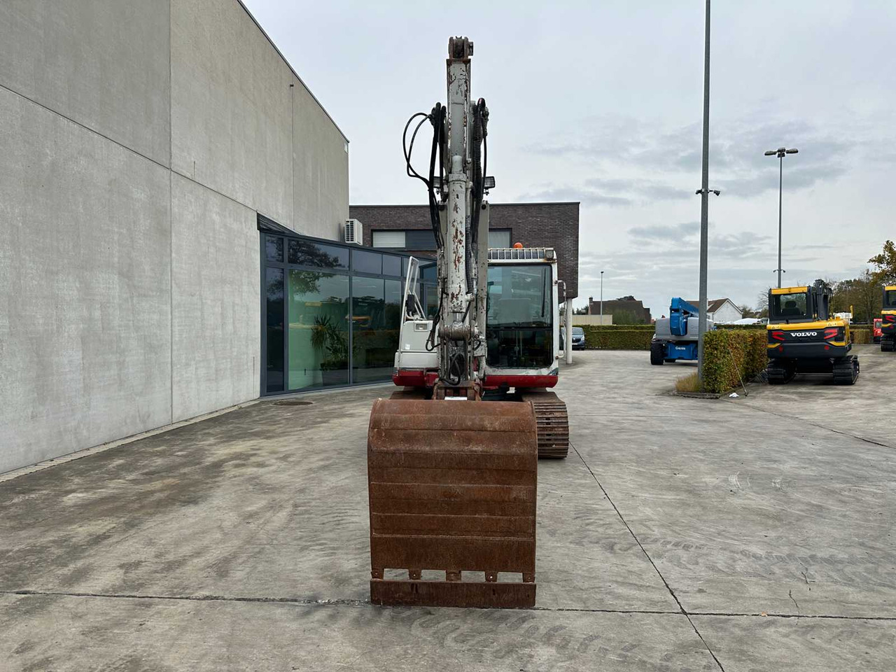 Takeuchi TAKEUCHI - 2007 - TB175 - MIDI EXCAVATOR - حفار زحاف: صورة 2 Takeuchi TAKEUCHI - 2007 - TB175 - MIDI EXCAVATOR - حفار زحاف: صورة 2