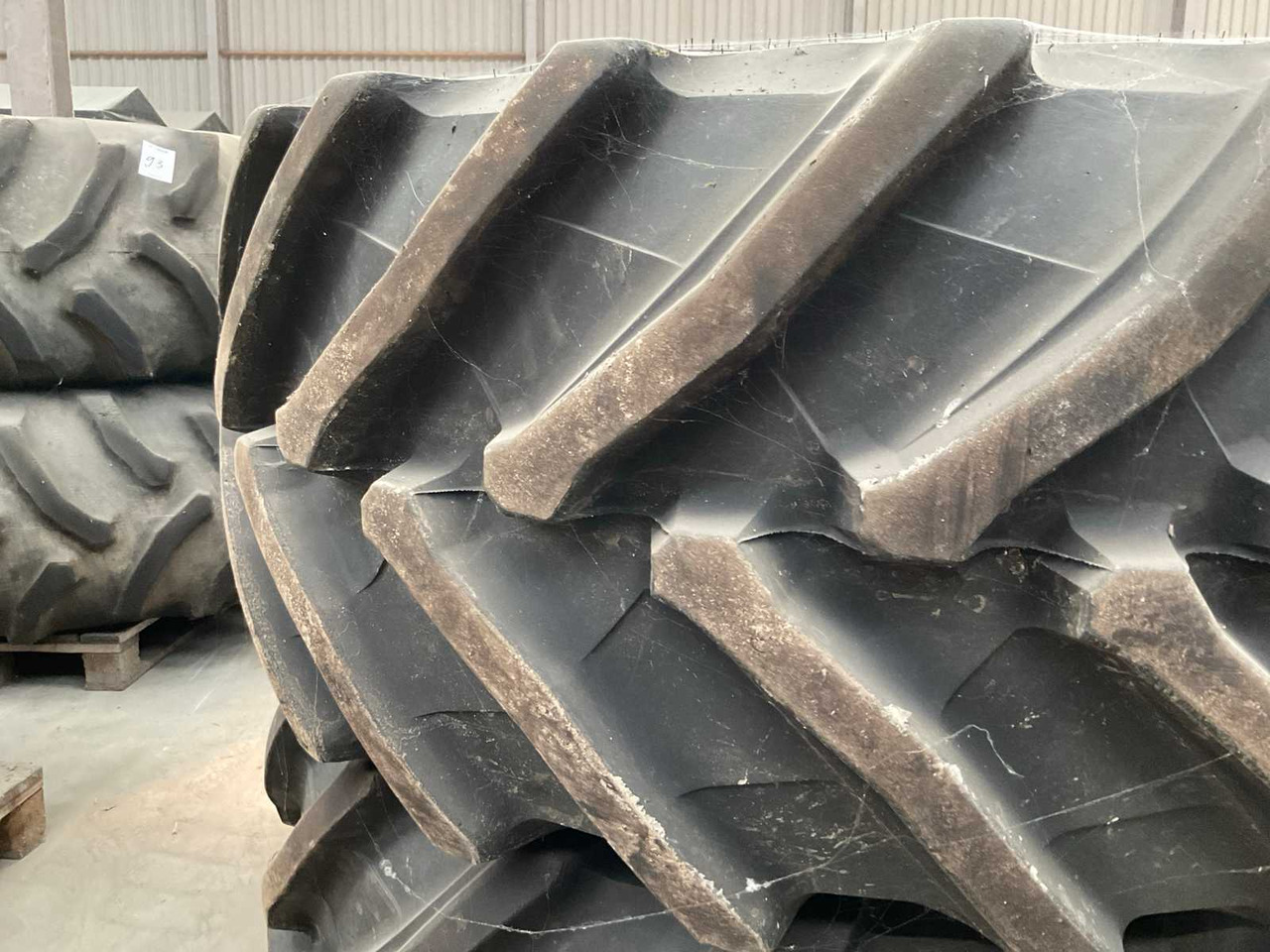 Trelleborg TM1060 - الإطارات والجنوط - جرار: صورة 2 Trelleborg TM1060 - الإطارات والجنوط - جرار: صورة 2