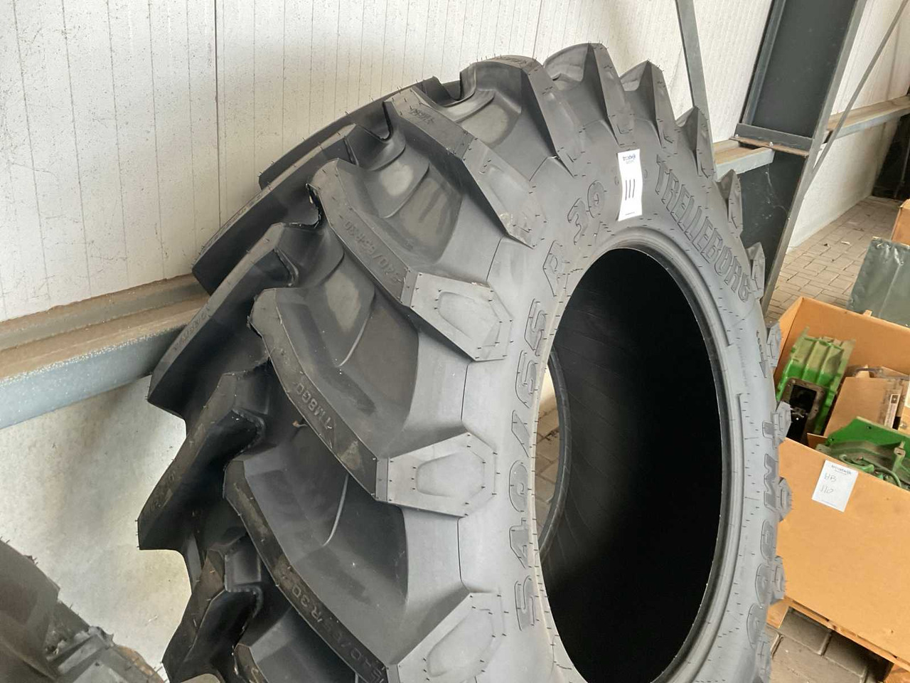Trelleborg TM800 - الإطارات والجنوط - جرار: صورة 2 Trelleborg TM800 - الإطارات والجنوط - جرار: صورة 2