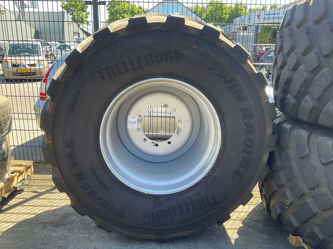 Trelleborg Twin Radial - الإطارات والجنوط - جرار: صورة 4 Trelleborg Twin Radial - الإطارات والجنوط - جرار: صورة 4