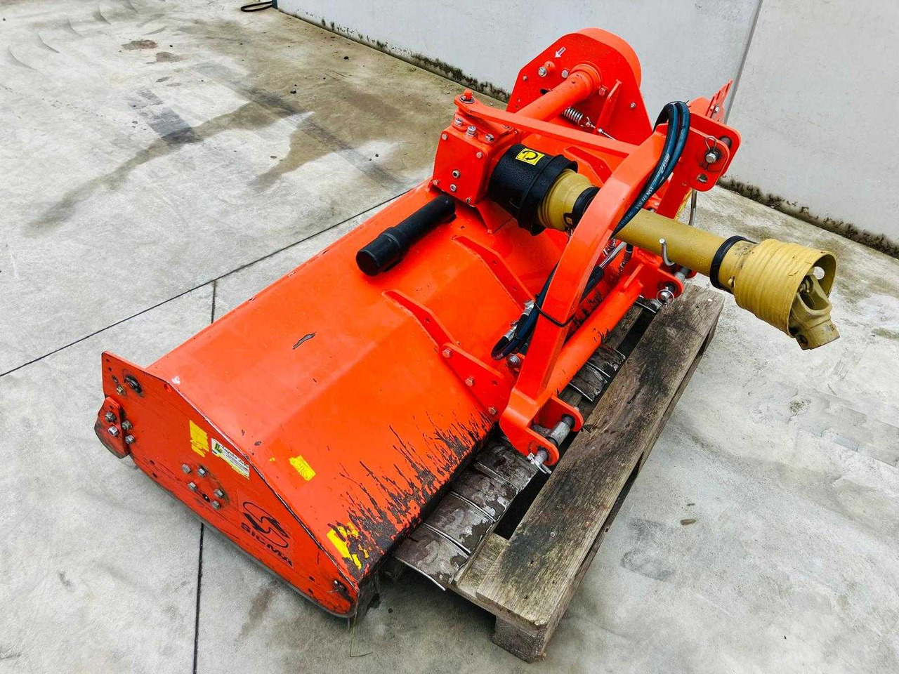 Trinciatutto TMX 155 - التقطيع جزازة/ ماكينات قطع الحشائش: صورة 1 Trinciatutto TMX 155 - التقطيع جزازة/ ماكينات قطع الحشائش: صورة 1