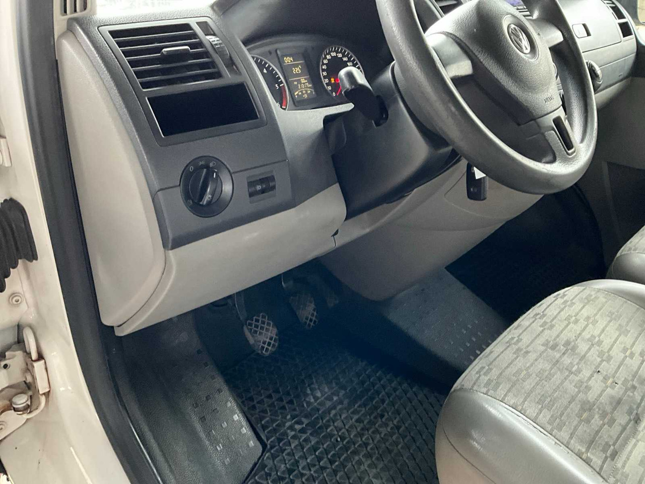شاحنة التوصيل VOLKSWAGEN TRANSPORTER VANS: صورة 14