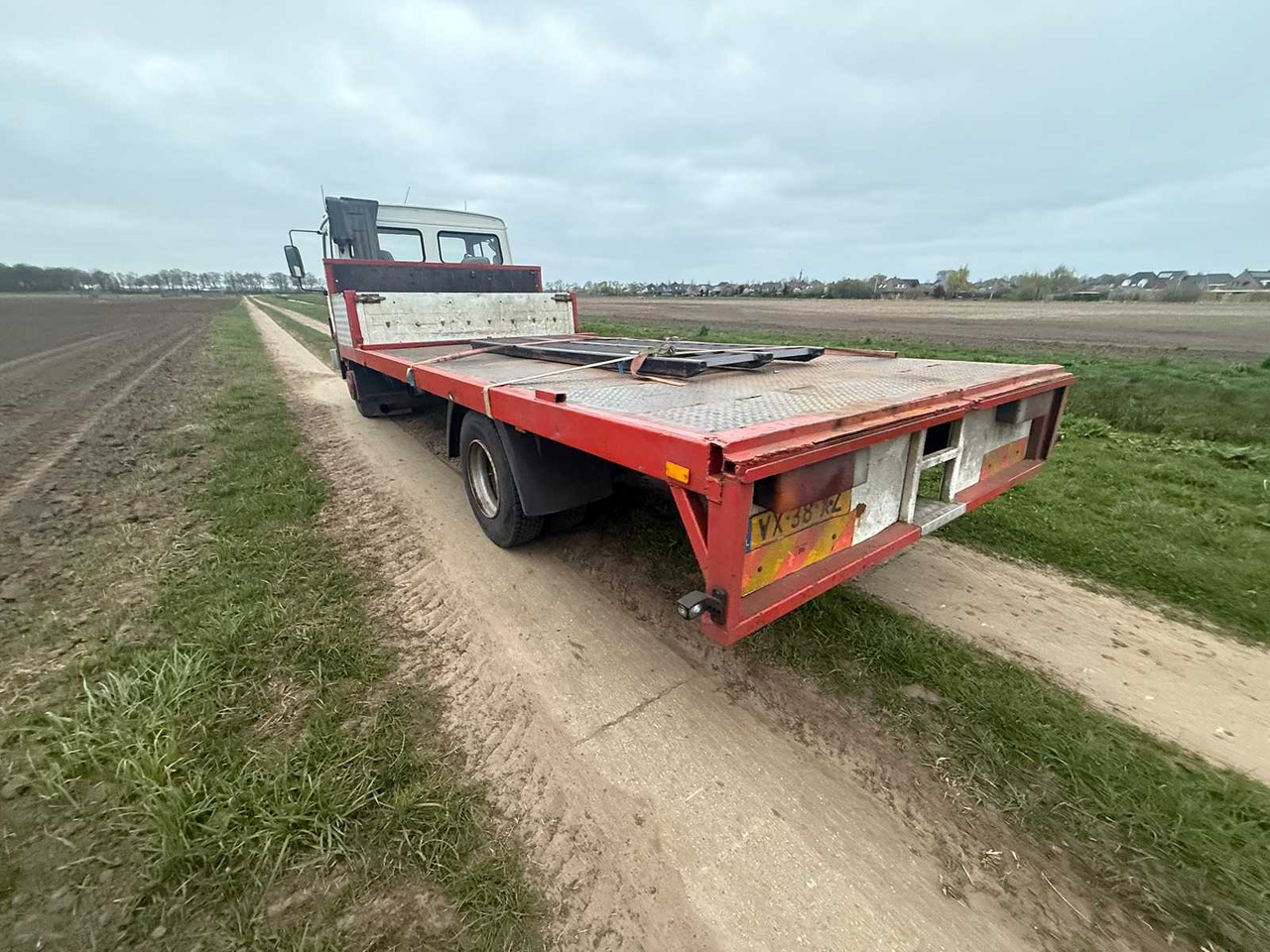 VOLVO - FL608-4X2-J 75 - TRUCK - 1993 - شاحنة: صورة 5 VOLVO - FL608-4X2-J 75 - TRUCK - 1993 - شاحنة: صورة 5