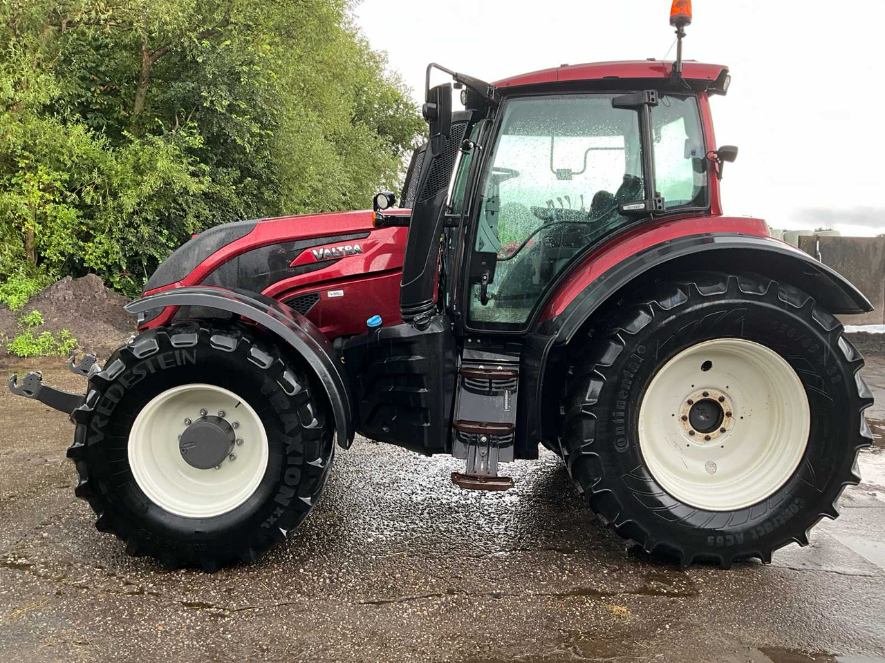 Valtra T214 A - جرار: صورة 5 Valtra T214 A - جرار: صورة 5