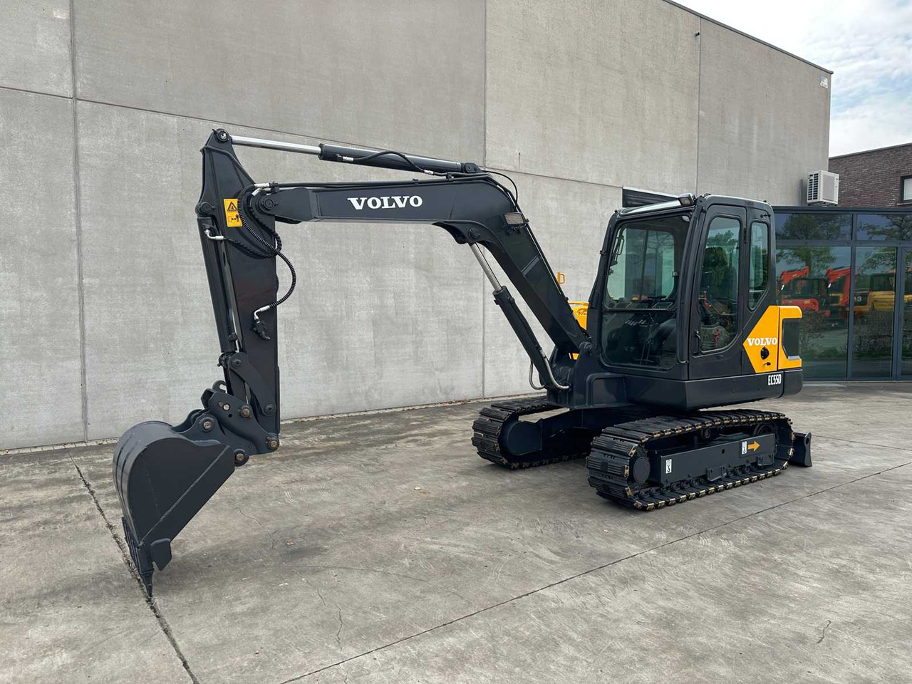 Volvo EC55D - حفار زحاف: صورة 1 Volvo EC55D - حفار زحاف: صورة 1
