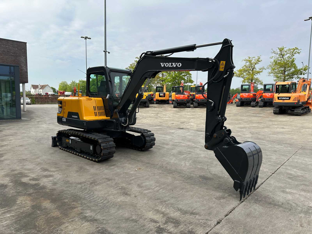 Volvo EC55D - حفار زحاف: صورة 3 Volvo EC55D - حفار زحاف: صورة 3