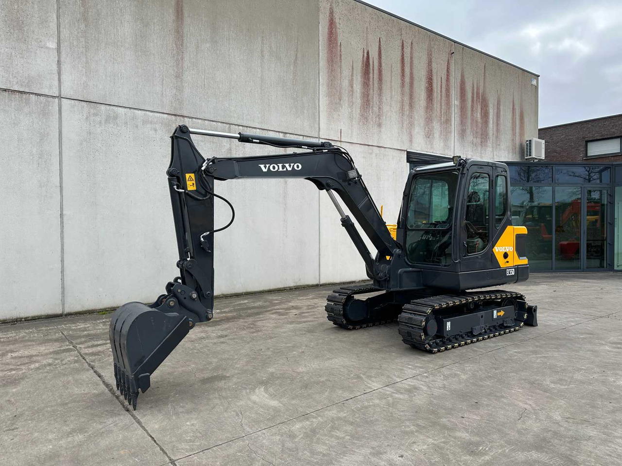 Volvo EC55D - حفار زحاف: صورة 1 Volvo EC55D - حفار زحاف: صورة 1