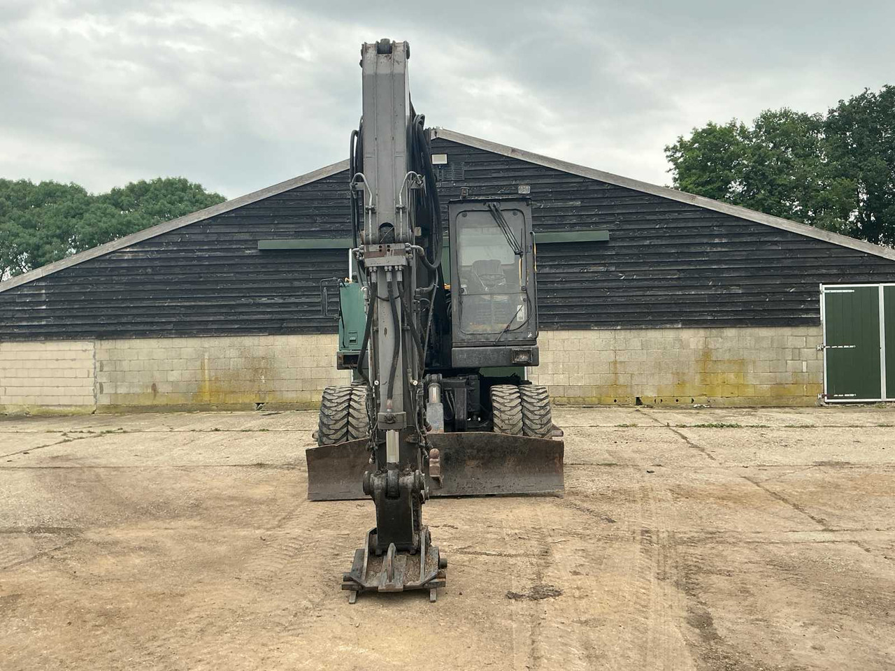 Volvo EW200 - حفارة دولاب: صورة 2 Volvo EW200 - حفارة دولاب: صورة 2