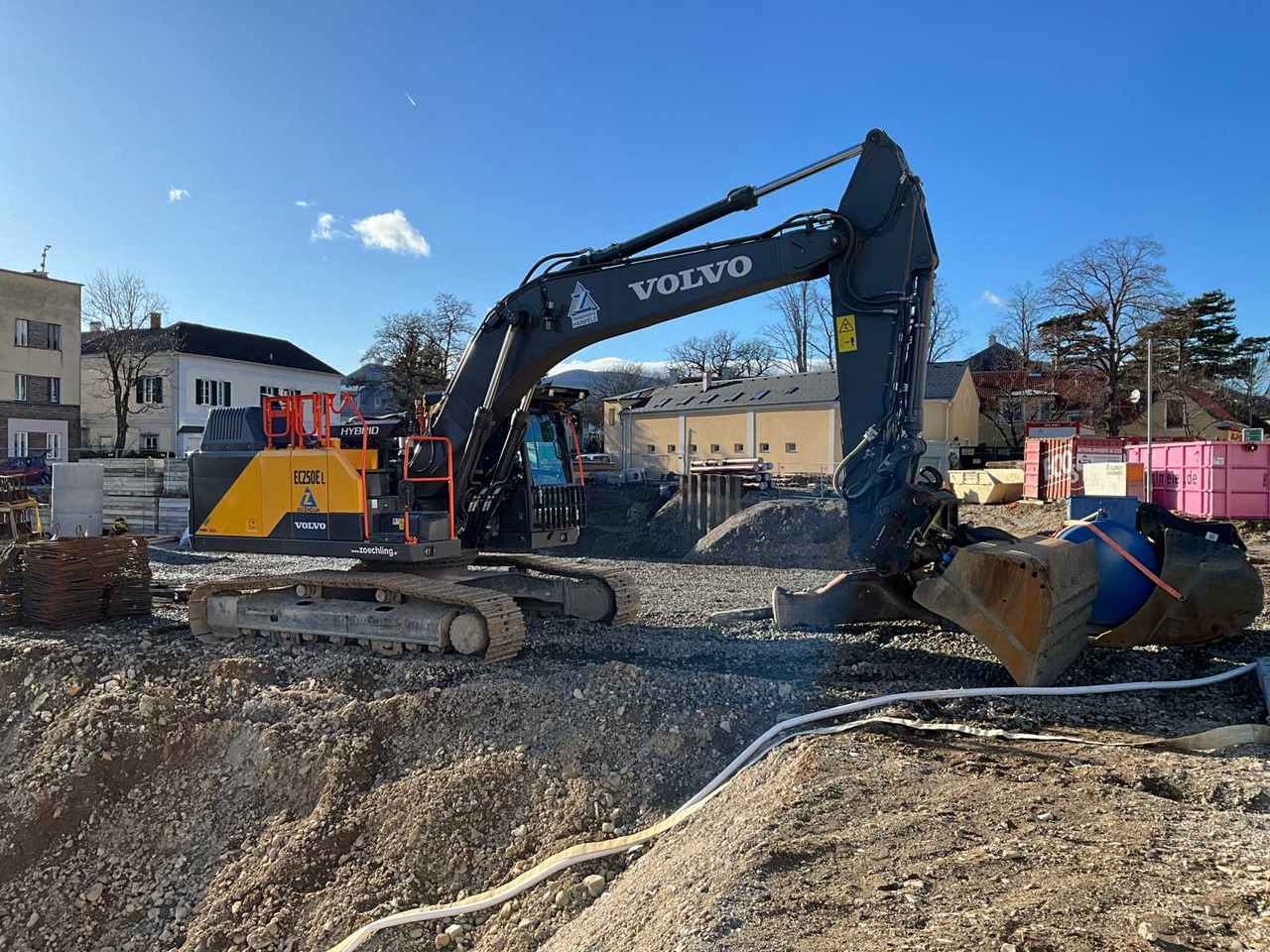 Volvo EXCAVATOR / EC250EL Hybrid - حفار زحاف: صورة 1 Volvo EXCAVATOR / EC250EL Hybrid - حفار زحاف: صورة 1