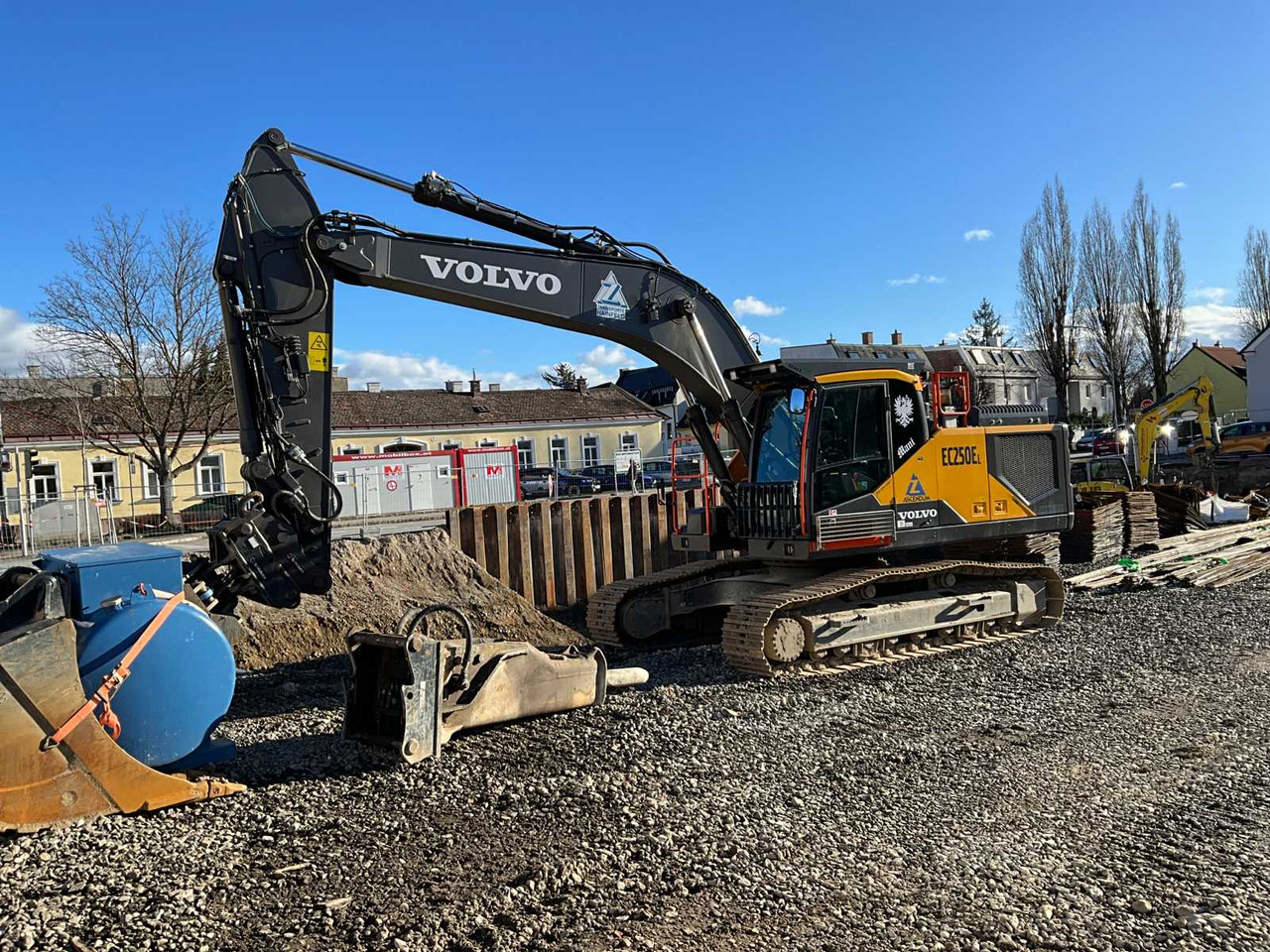 Volvo EXCAVATOR / EC250EL Hybrid - حفار زحاف: صورة 3 Volvo EXCAVATOR / EC250EL Hybrid - حفار زحاف: صورة 3