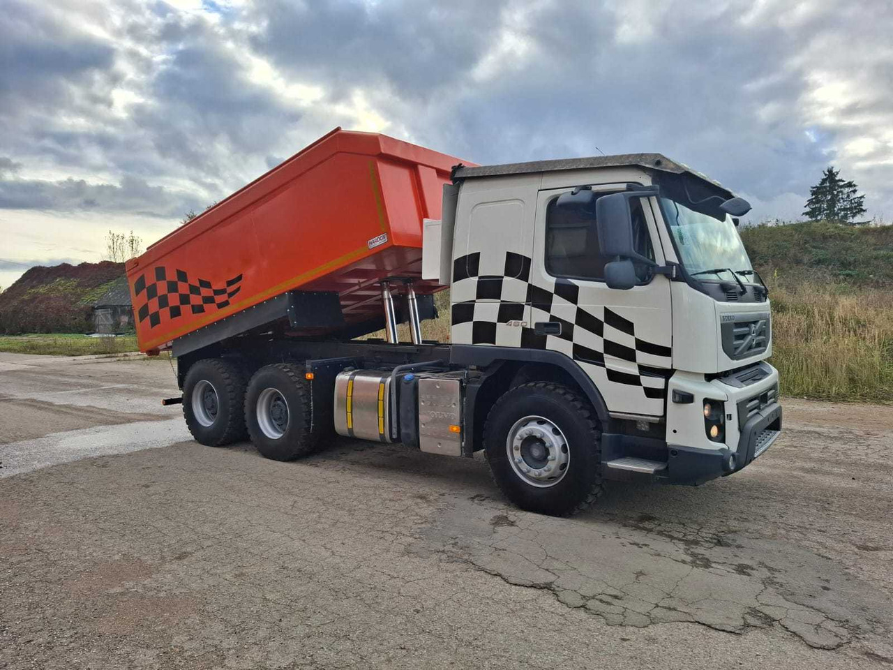 Volvo FM 460 - شاحنة التعدين: صورة 1 Volvo FM 460 - شاحنة التعدين: صورة 1