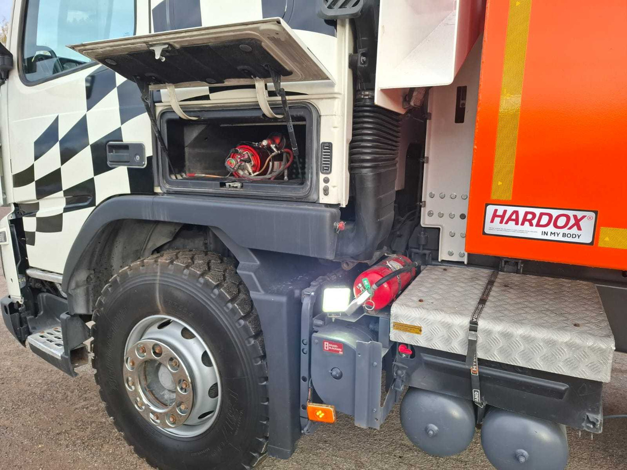 Volvo FM460 - شاحنة التعدين: صورة 4 Volvo FM460 - شاحنة التعدين: صورة 4