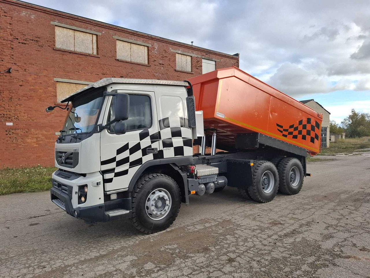 Volvo FM460 - شاحنة التعدين: صورة 3 Volvo FM460 - شاحنة التعدين: صورة 3
