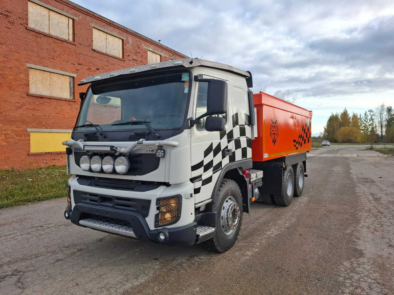 Volvo FM460 - شاحنة التعدين: صورة 1 Volvo FM460 - شاحنة التعدين: صورة 1