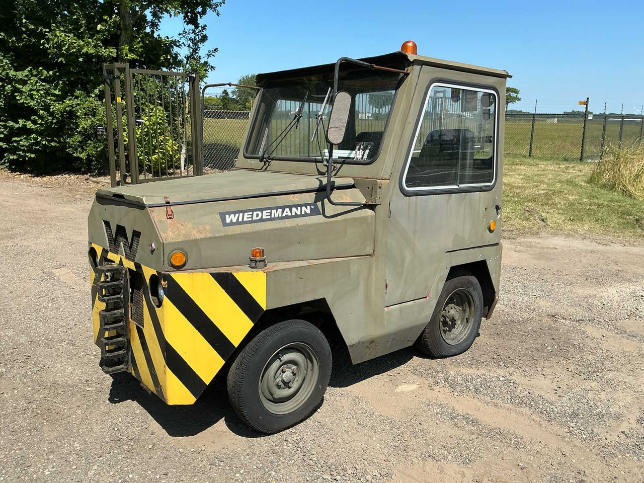 Wiedeman DS-30 - جرار: صورة 1 Wiedeman DS-30 - جرار: صورة 1