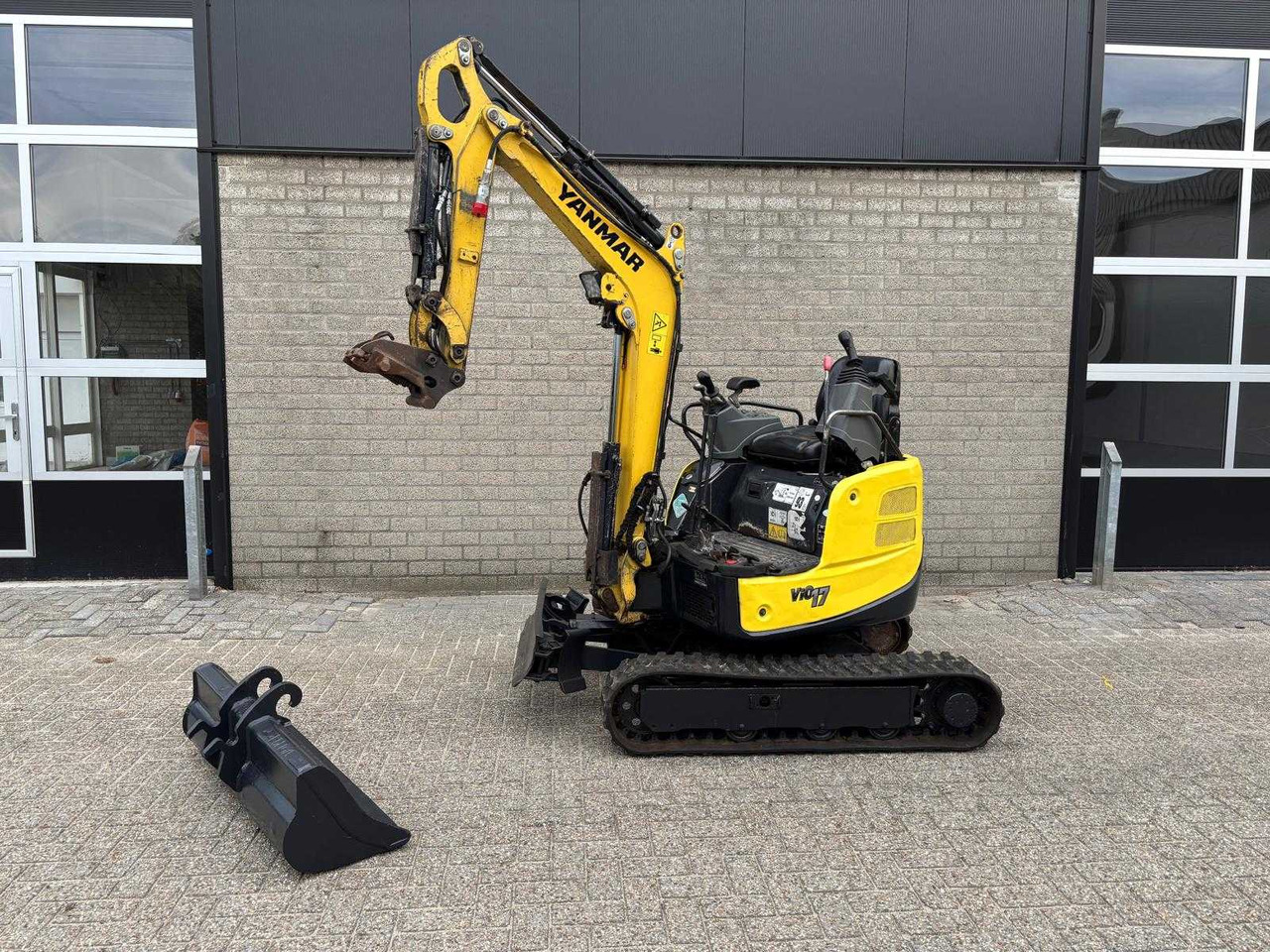 YANMAR - 2018 - VIO 17 - MINI EXCAVATOR - حفارة مُصَّغرة: صورة 1 YANMAR - 2018 - VIO 17 - MINI EXCAVATOR - حفارة مُصَّغرة: صورة 1
