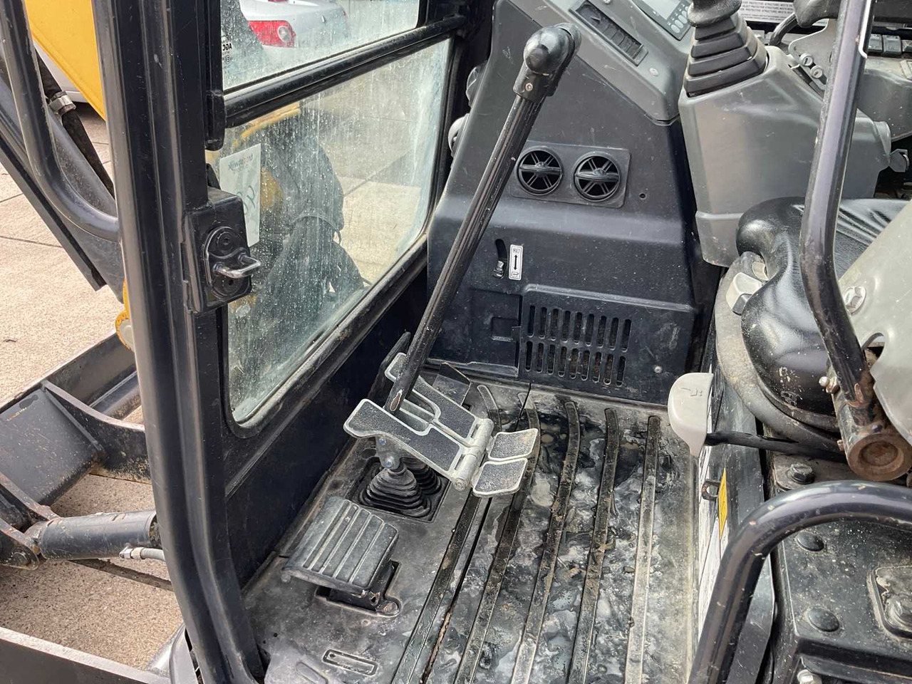 حفار زحاف Yanmar ViO50: صورة 24