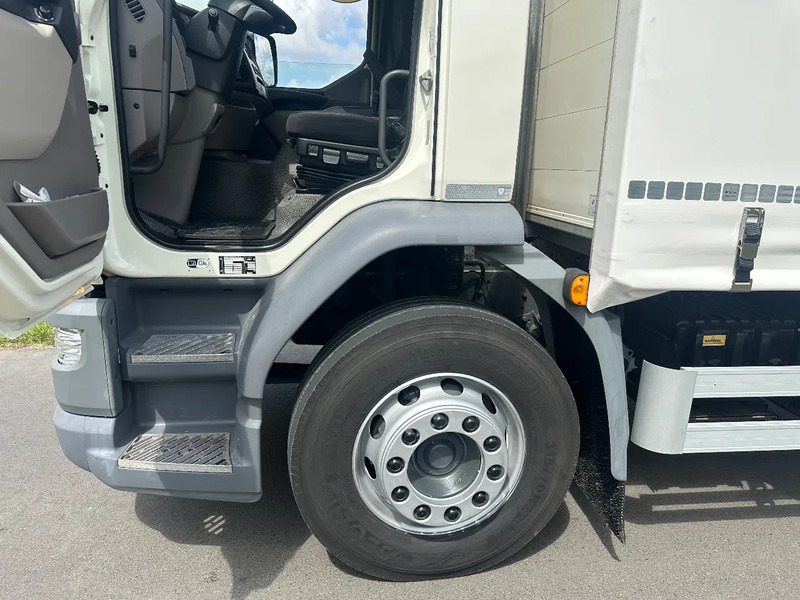 DAF CF 320 LF320.18 EURO6. SchuifzeilBakwagen met Laadklep. in TOPSTAAT! - شاحنة ستارة: صورة 5 DAF CF 320 LF320.18 EURO6. SchuifzeilBakwagen met Laadklep. in TOPSTAAT! - شاحنة ستارة: صورة 5