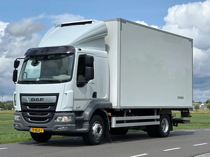 DAF LF 210 LF210.14. EURO6. 2018. KOELBAKWAGEN MET LAADKLEP 2000kg - شاحنة الفريزر: صورة 1 DAF LF 210 LF210.14. EURO6. 2018. KOELBAKWAGEN MET LAADKLEP 2000kg - شاحنة الفريزر: صورة 1
