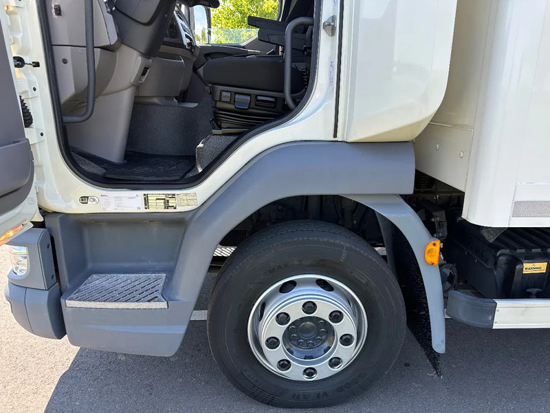 DAF LF 230 LF230.12 EURO6. 61797km!! 440x244x228 Bakwagen met Laadklep. - شاحنة مقفلة: صورة 5 DAF LF 230 LF230.12 EURO6. 61797km!! 440x244x228 Bakwagen met Laadklep. - شاحنة مقفلة: صورة 5