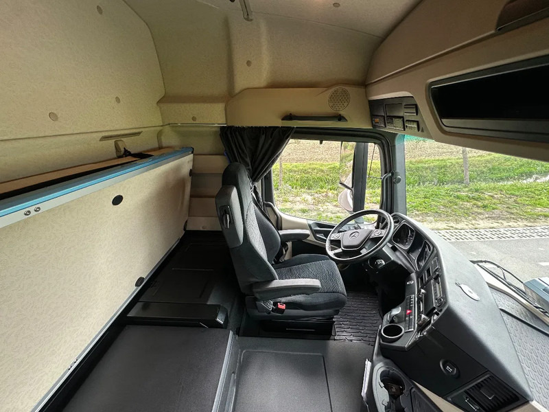 Mercedes-Benz Actros ACTROS 1843L 2022. 183432km Schuifzeil met Laadklep 2000kg Mercedes-Benz Actros ACTROS 1843L 2022. 183432km Schuifzeil met Laadklep 2000kg: صورة 19