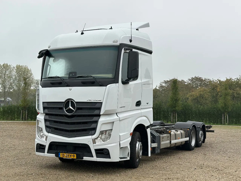 Mercedes-Benz Actros ACTROS 2642 LL EURO6. 2018. BDF. Chassic cabine. - شاحنة هيكل كابينة: صورة 1 Mercedes-Benz Actros ACTROS 2642 LL EURO6. 2018. BDF. Chassic cabine. - شاحنة هيكل كابينة: صورة 1