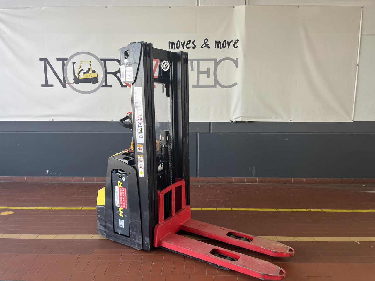 Hyster S1.4 - آلة التكديس: صورة 1 Hyster S1.4 - آلة التكديس: صورة 1