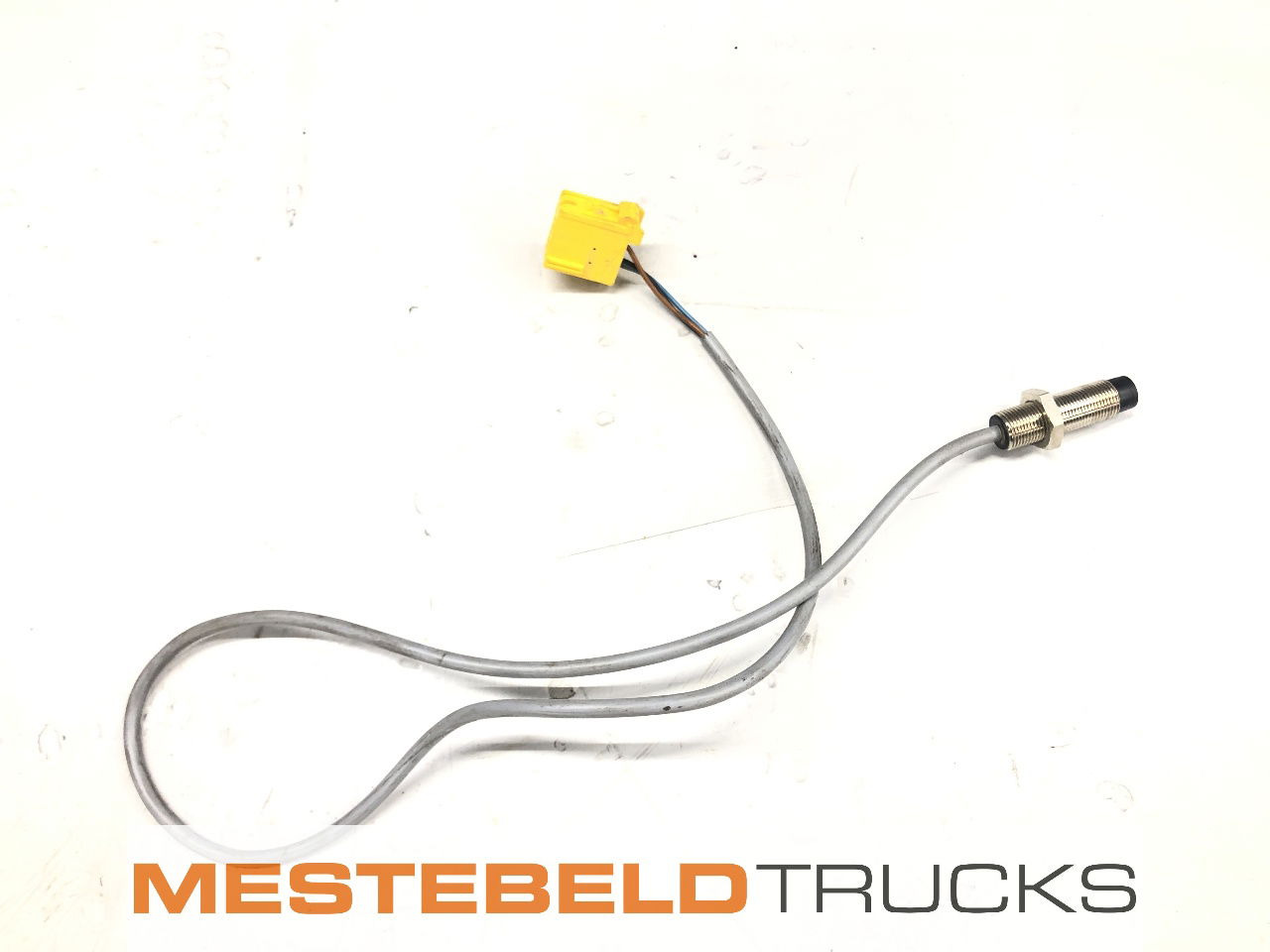 DAF Benaderingsschakelaar koppeling - القابض و قطع الغيار - شاحنة: صورة 1 DAF Benaderingsschakelaar koppeling - القابض و قطع الغيار - شاحنة: صورة 1