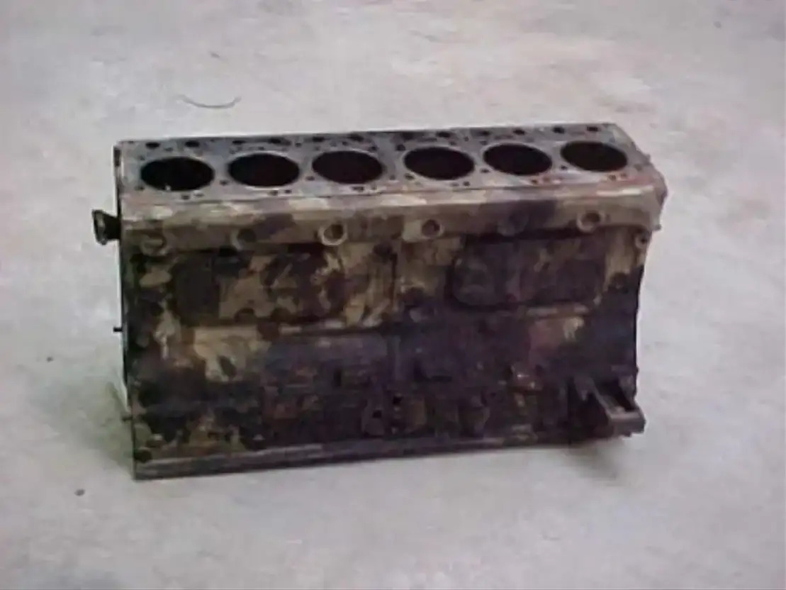 DAF Blok 825 2e generatie - المحرك و قطع الغيار - شاحنة: صورة 1 DAF Blok 825 2e generatie - المحرك و قطع الغيار - شاحنة: صورة 1