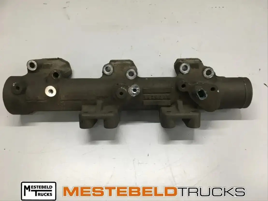 DAF Koelvloeistofleiding cilinderkop XF-CF - محرك - شاحنة: صورة 1 DAF Koelvloeistofleiding cilinderkop XF-CF - محرك - شاحنة: صورة 1