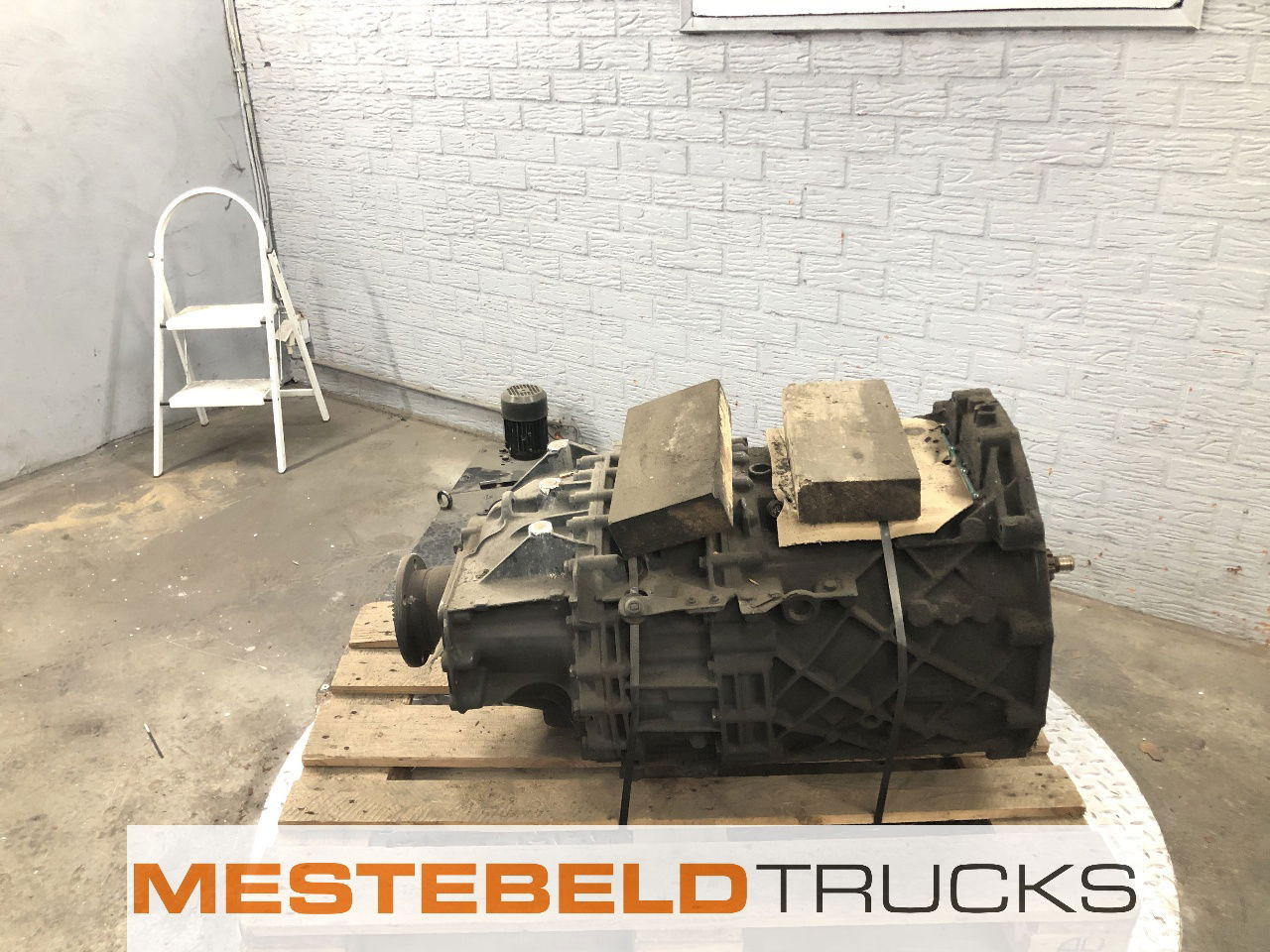 Iveco Versn bak 12 AS 2330 TD - علبة التروس و قطع الغيار - شاحنة: صورة 3 Iveco Versn bak 12 AS 2330 TD - علبة التروس و قطع الغيار - شاحنة: صورة 3