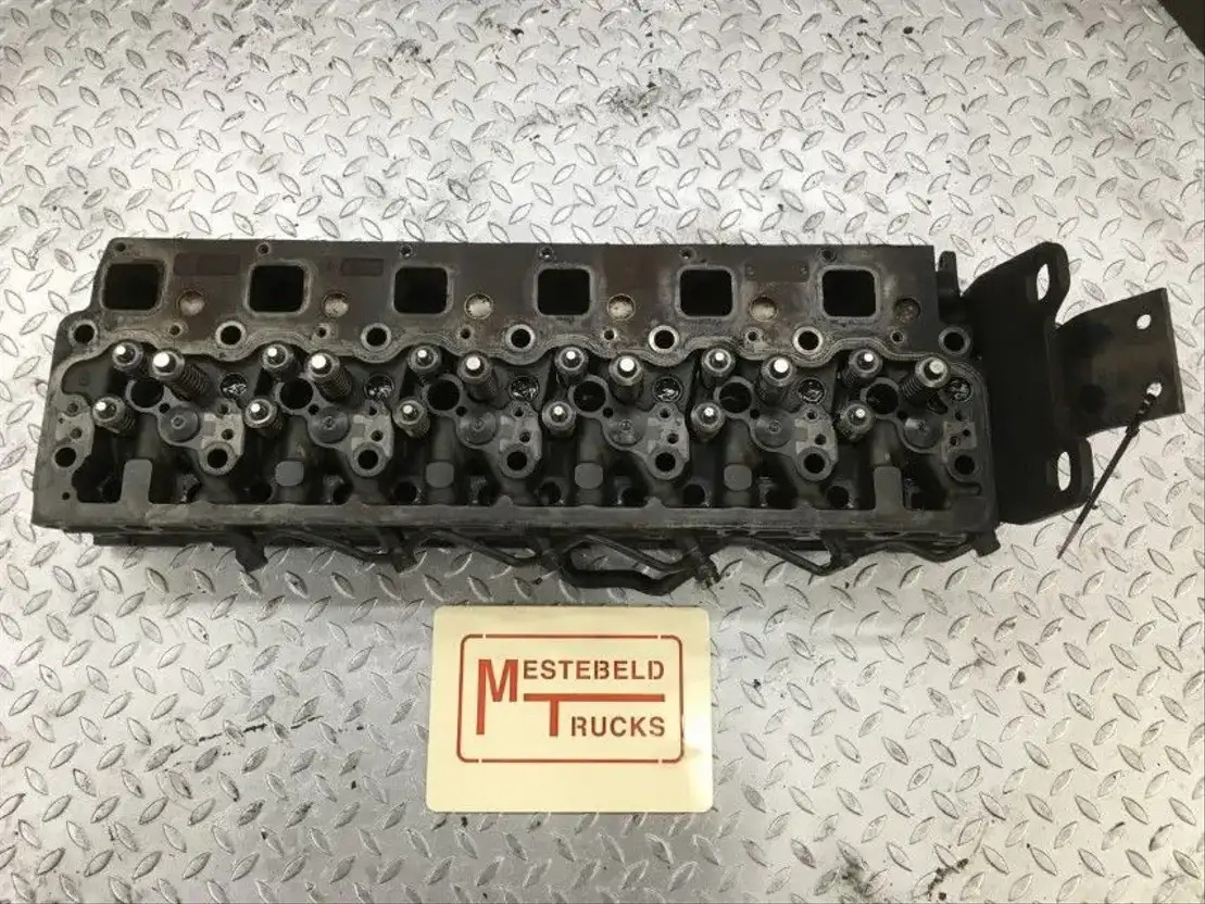 Mercedes-Benz Cilinderkop Axor - المحرك و قطع الغيار - شاحنة: صورة 1 Mercedes-Benz Cilinderkop Axor - المحرك و قطع الغيار - شاحنة: صورة 1