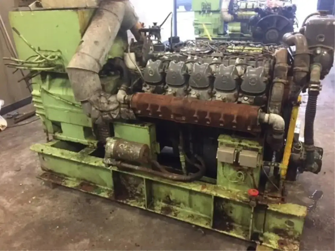 Mercedes-Benz Generator 200 KVA - مجموعة المولدات: صورة 1 Mercedes-Benz Generator 200 KVA - مجموعة المولدات: صورة 1