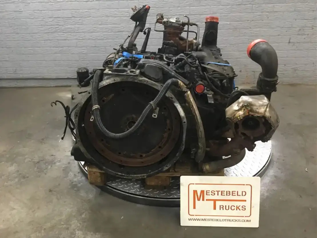 Mercedes-Benz Motor OM447 HLA III/4 - محرك - شاحنة: صورة 2 Mercedes-Benz Motor OM447 HLA III/4 - محرك - شاحنة: صورة 2