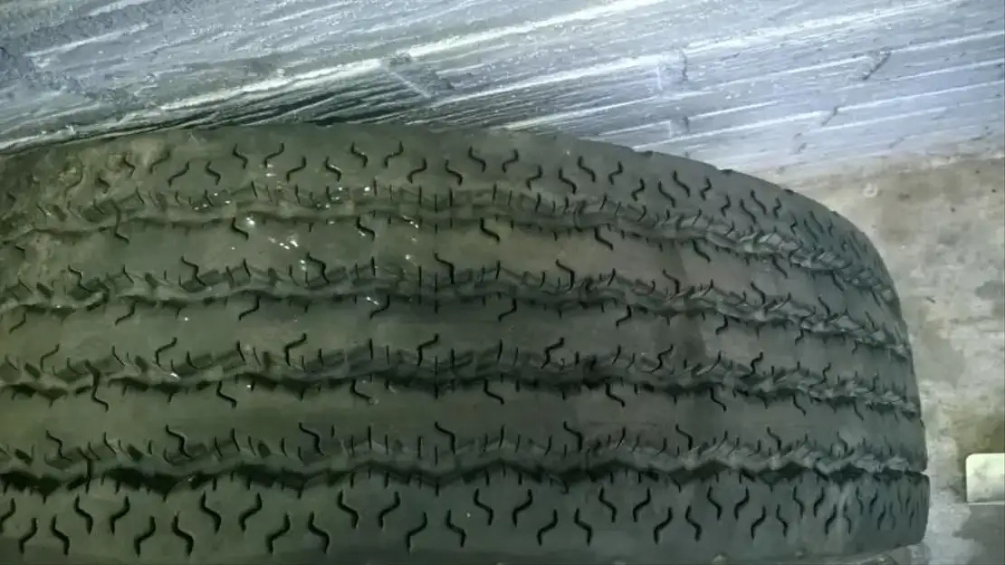 Michelin Band met velg - إطارات - شاحنة: صورة 1 Michelin Band met velg - إطارات - شاحنة: صورة 1